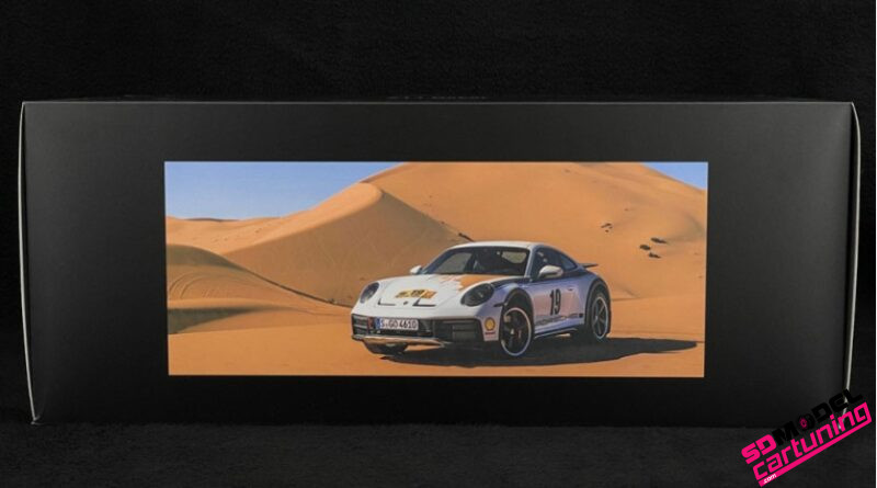 1:18 Porsche 911 992 Dakar Rallye #19 - Wit - Inclusief Luxe Vitrinebox - immagine 8