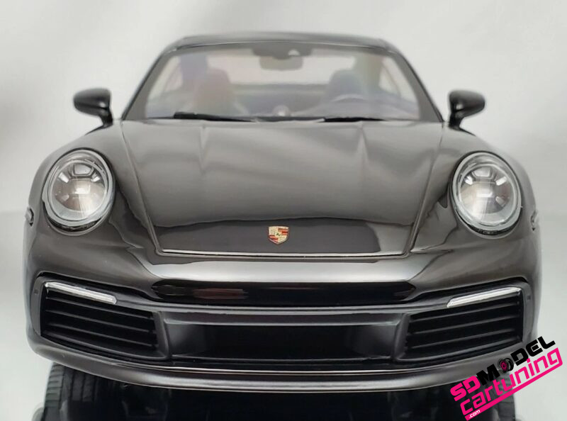 1:18 Porsche 911 (992) Carrera 4S - 2019 - Zwart – Bild 6