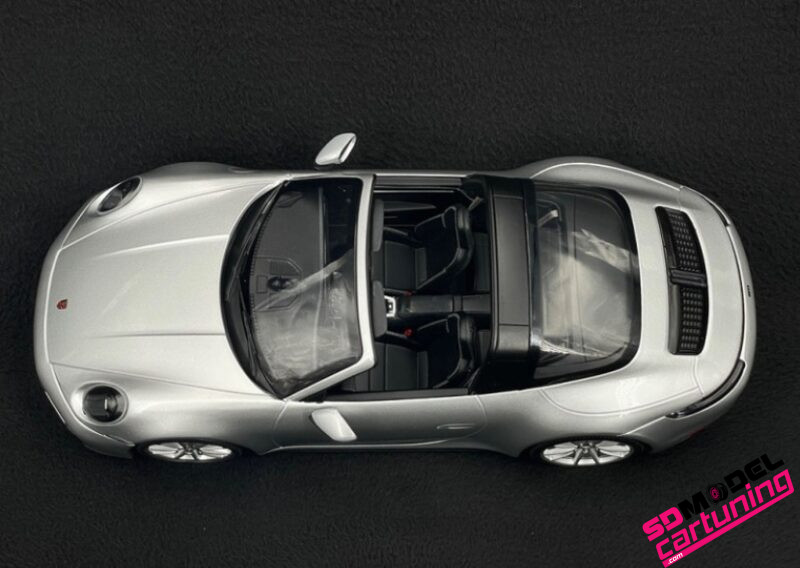 1:18 Porsche 911 992 Targa 4 GTS - 2021 - Zilver Metallic - immagine 5