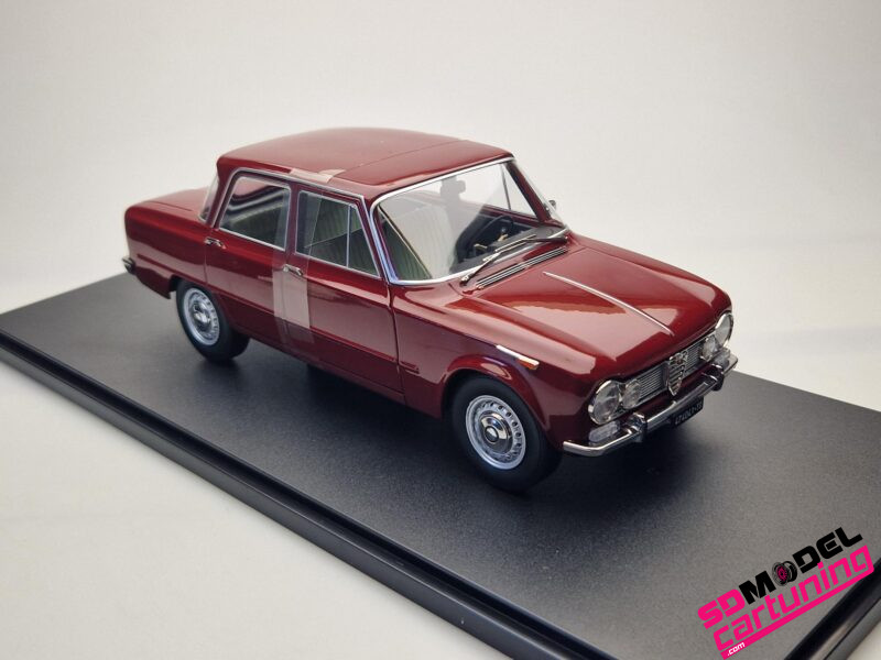 1:18 Alfa Romeo Giulia 1.6 Ti - 1962 - Donkerrood – Bild 2