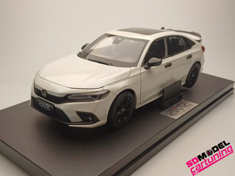 1:18 Honda Civic Sport - 2022 - Wit