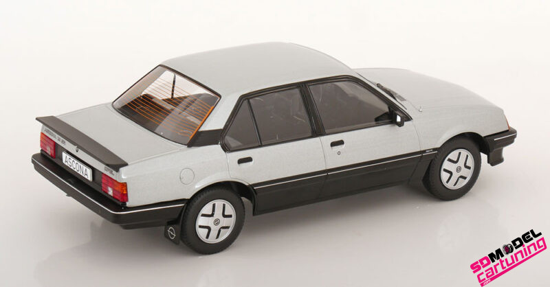 1:18 Opel Ascona C SR Sedan - 1981 - Zilver/Zwart – Image 2