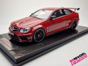 1:18 Mercedes Benz C63 AMG Schwarze Serie - Rot