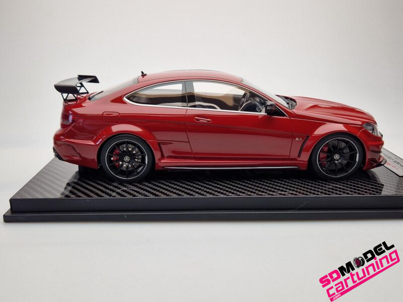 1:18 Mercedes Benz C63 AMG Black series - Rood – Bild 8