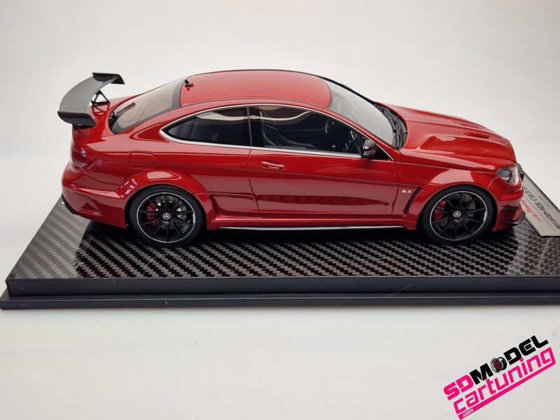 1:18 Mercedes Benz C63 AMG Black series - Rood – Bild 9