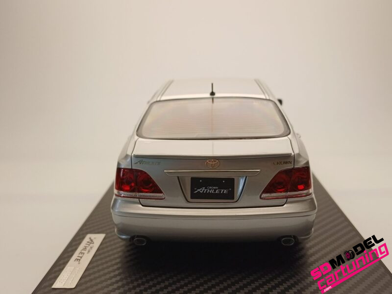 1:18 Toyota Crown Athlete (GRS180) 3.5 - Zilver – Image 3