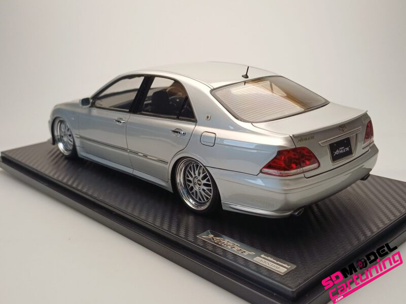 1:18 Toyota Crown Athlete (GRS180) 3.5 - Zilver – Image 4