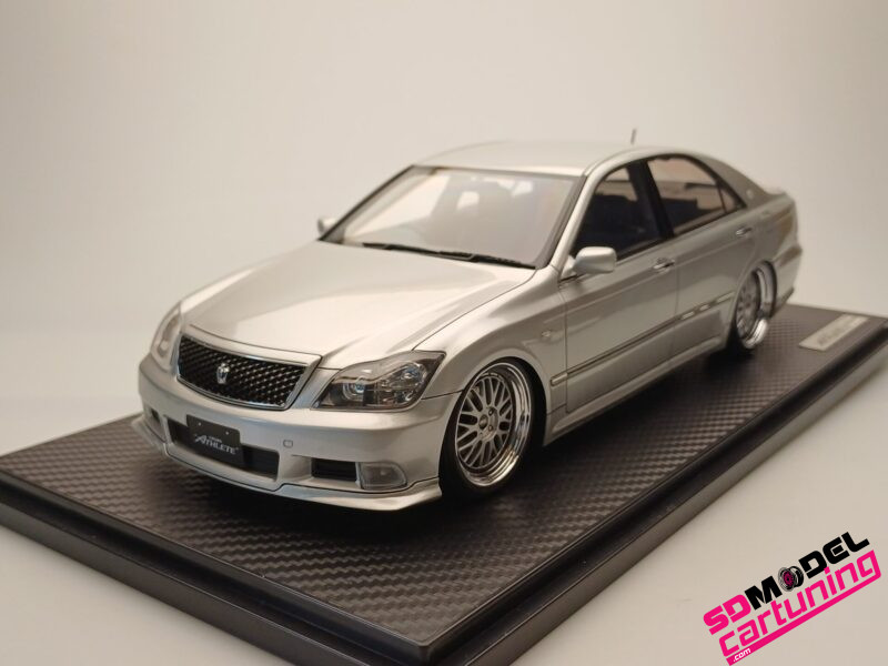 1:18 Toyota Crown Athlete (GRS180) 3.5 - Argent