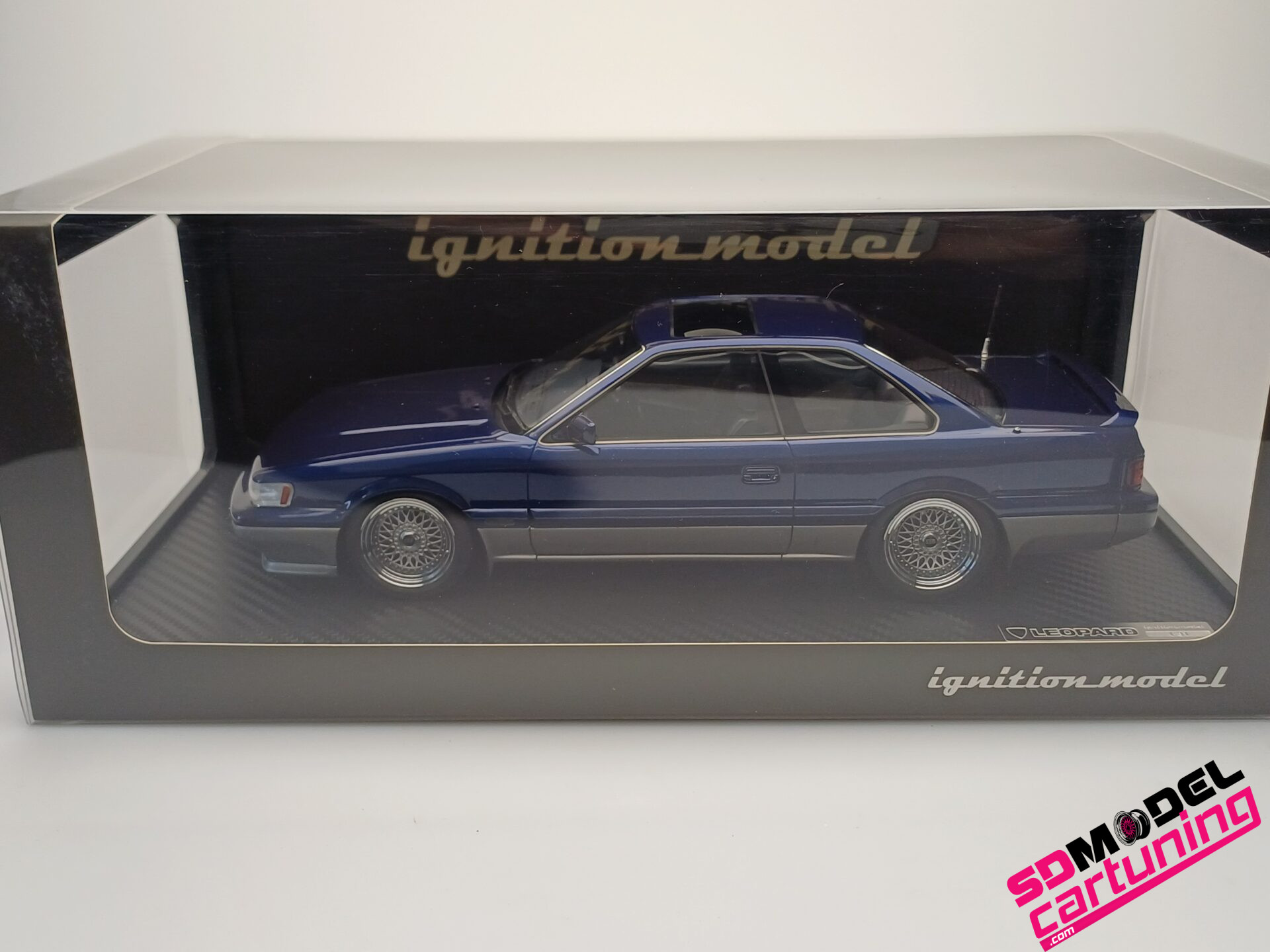1/18 イグニッションモデル レパード F31 ignition model 1/18 Ignition Model Nissan Leopard 3.0 Ultima (F31) (Gold