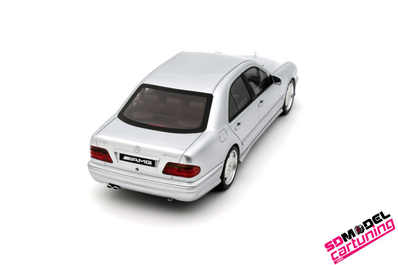 1:18 Mercedes-Benz E55 AMG W210 - 2001 - Brilliant silver - Afbeelding 5