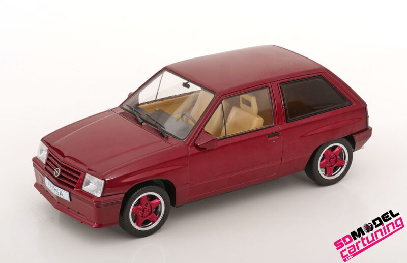 1:18 Opel Corsa A Custom - 1983 - Rood metallic