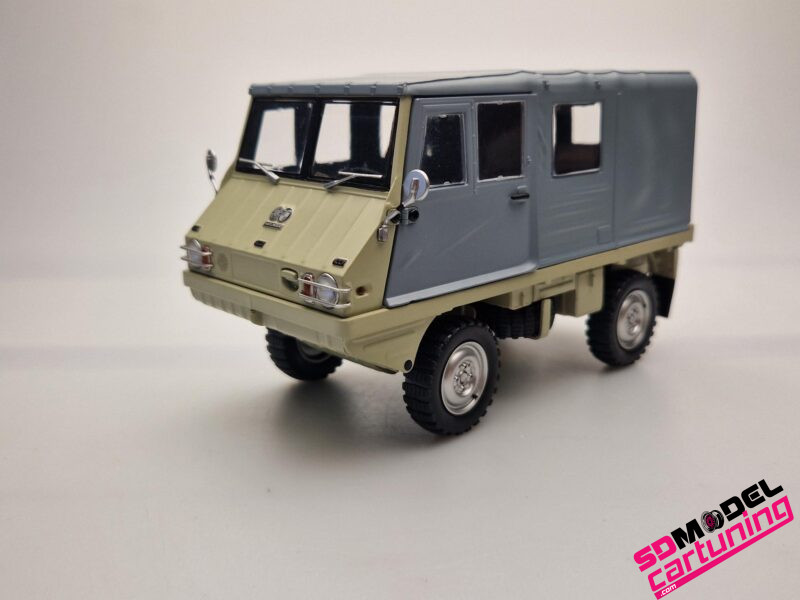 1:18 Steyr-Puch Haflinger 4x4 Beige / Grijs