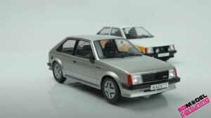 1:18 Opel Kadett D GTE - 1983 - Zilver