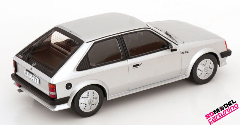 1:18 Opel Kadett D GTE - 1983 - Zilver - Imagen 2