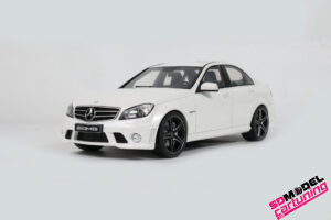 1:18 Mercedes Benz C63 AMG - 2007 - Diamantweiß