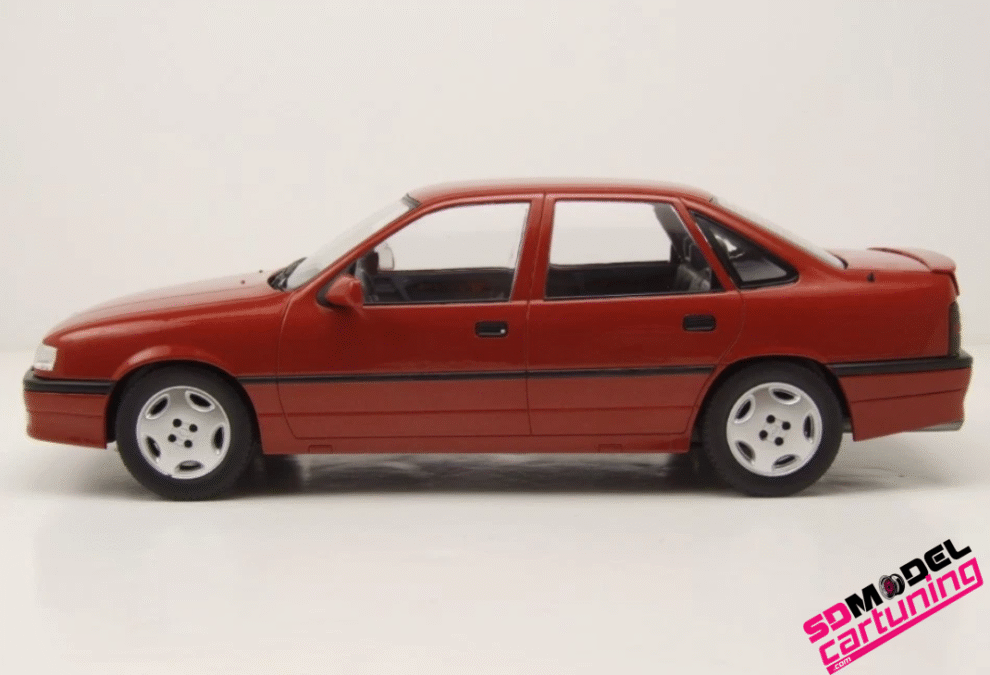 Modellino Opel Vectra A 2000 &ndash; 1:18 &ndash; MCG &ndash; Giallo Metallizzato, Anno 1988