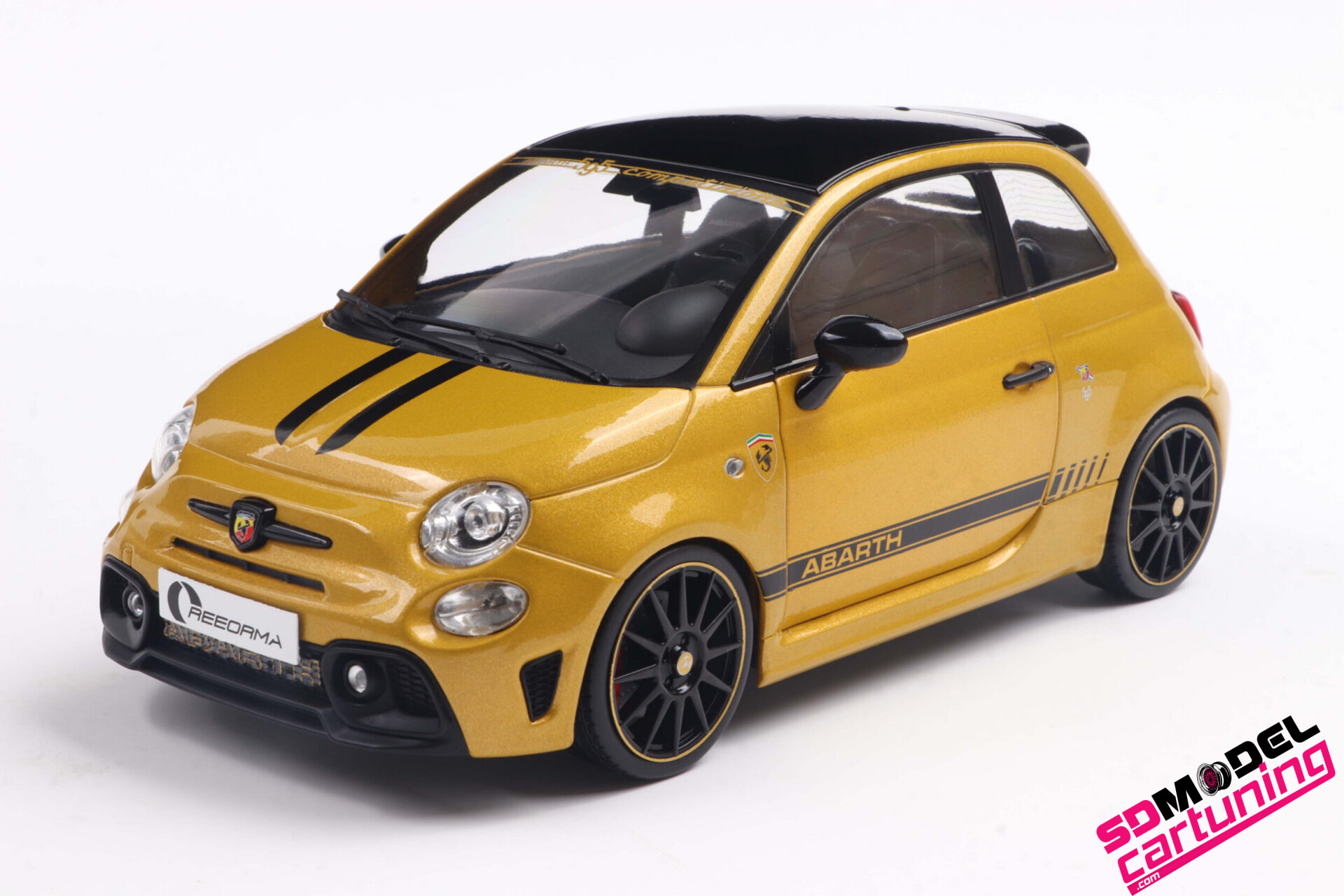 1:18 Fiat 500 - Edition F595 Abarth - 2022 - Geel Metallic
