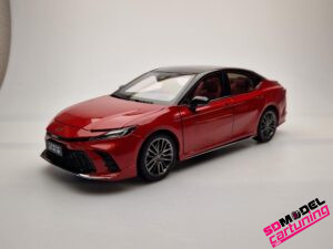 1:18 Toyota Camry 9th Generation Sport – 2024 – Rood
