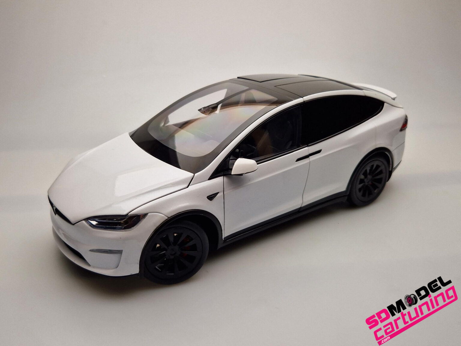 1:18 Tesla Model X - 2024 - Wit - SDmodelcartuning.com