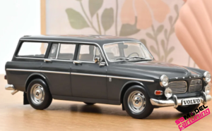 1:18 Volvo Amazon Break - 1966 - Grigio Grafite