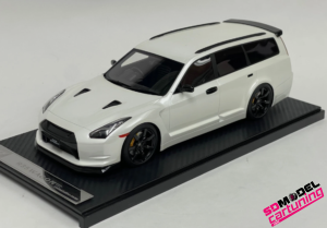 1:18 Nissan GT-R R35 Wagon - Wit metallic
