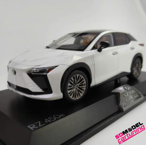 1:18 Lexus RZ450e - 2023 - Wit