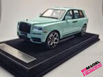 1:18 Rolls Royce Cullinan - Tiffany Groen Incluye caja de exposición.