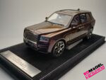 1:18 Rolls Royce Cullinan – Chamäleonflieder