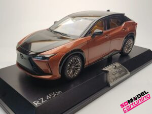 Lexus RZ450e 1:18 - 2023 - Naranja metálico