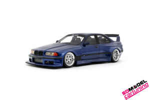 BMW E36 Berline Turbo 1:18 - 2023 Khyzyl Saleem - Avus blauw metallic