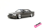 1:18 Mercedes-Benz C124 AMG "Stance" - 2022 - Antraciet grijs metallic