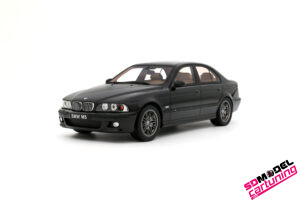 1:18 BMW E39 M5 - 2000 - Sapphire Black Metallic