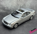 1:18 Mercedes-Benz CLK-Class – 2000 – Brilliant Zilver